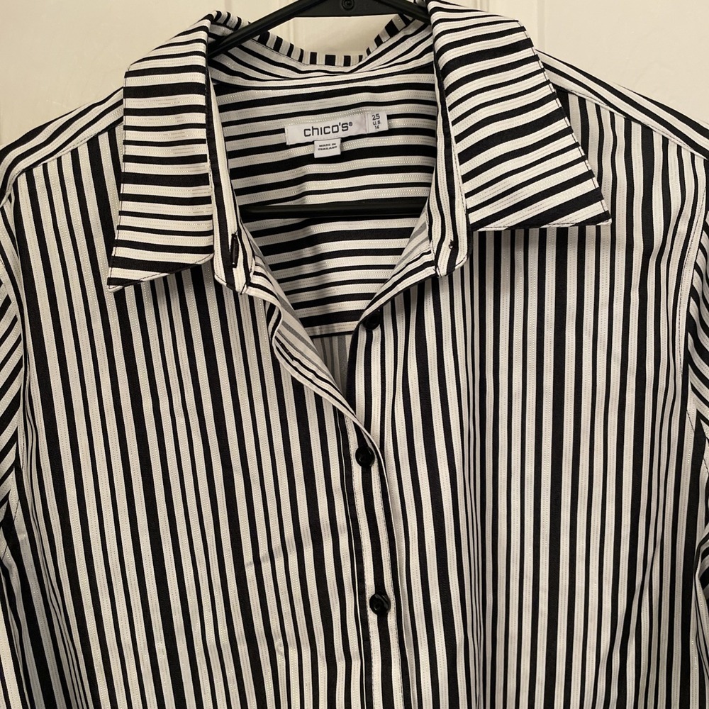 Chicos Black And White Long Sleeve Button Down‎ Shirt Gold Metallic Detail Sz 14